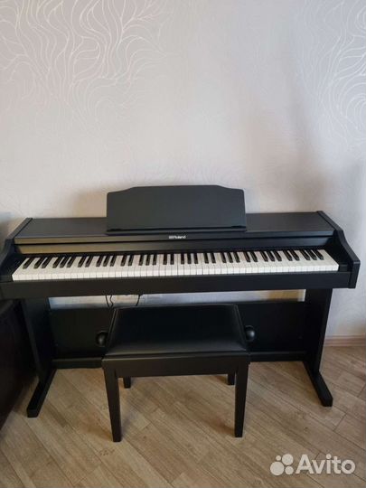 Цифровое пианино roland RP102
