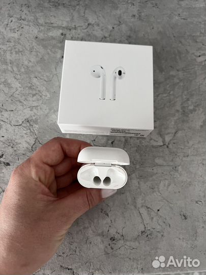 Беспроводные наушники apple airpods только кейс