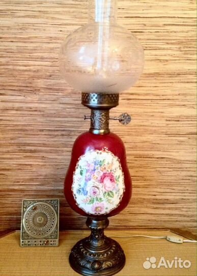 Настольная лампа. старинная бронзовая лампа