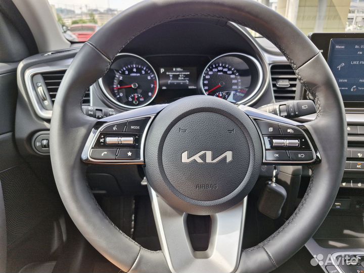 Kia Ceed 1.6 AT, 2022, 3 200 км