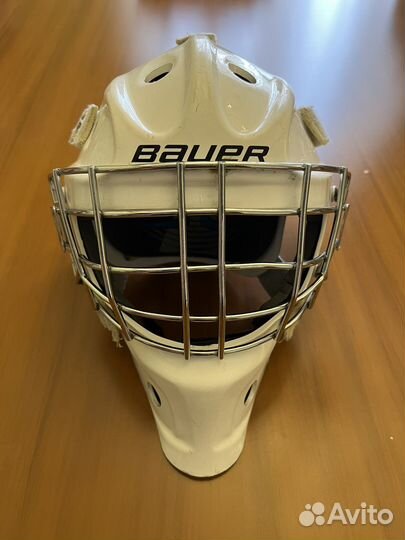 Хоккейный шлем