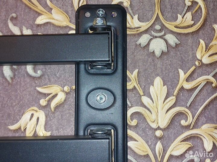 Кронштейн для телевизора поворотный