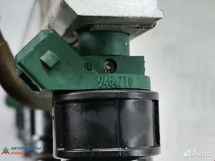 Форсунка Volvo S40 рест. 2000 8627804