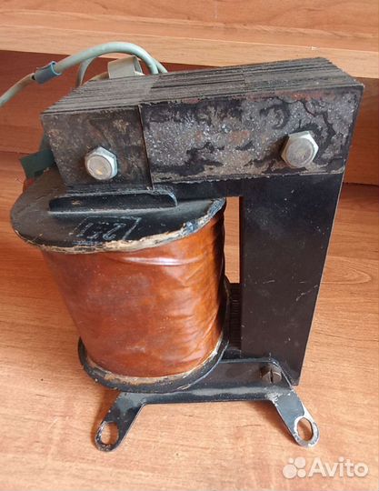 Понижающий трансформатор 220 100