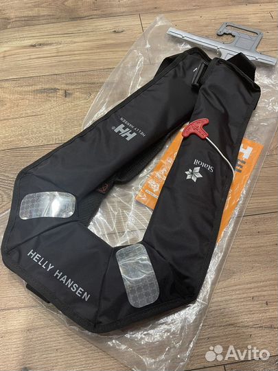 Надувной спасательный жилет Helly Hansen
