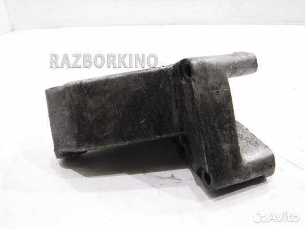 Кронштейн двигателя