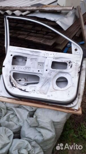 Дверь передняя левая hyundai solaris 2011года
