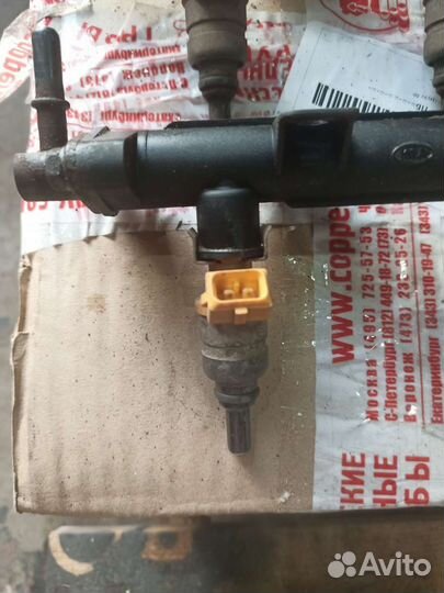 Топливная форсунка Kia Rio 1 2000-2005