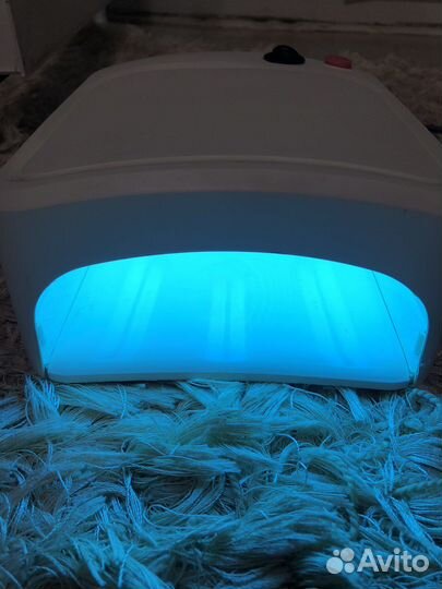 Уф лампа для ногтей с лаками