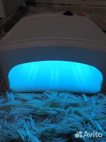 Уф лампа для ногтей с лаками