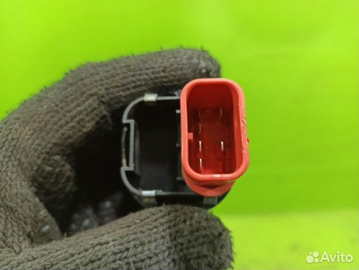 Кнопка стеклоподъемника передняя правая Ford