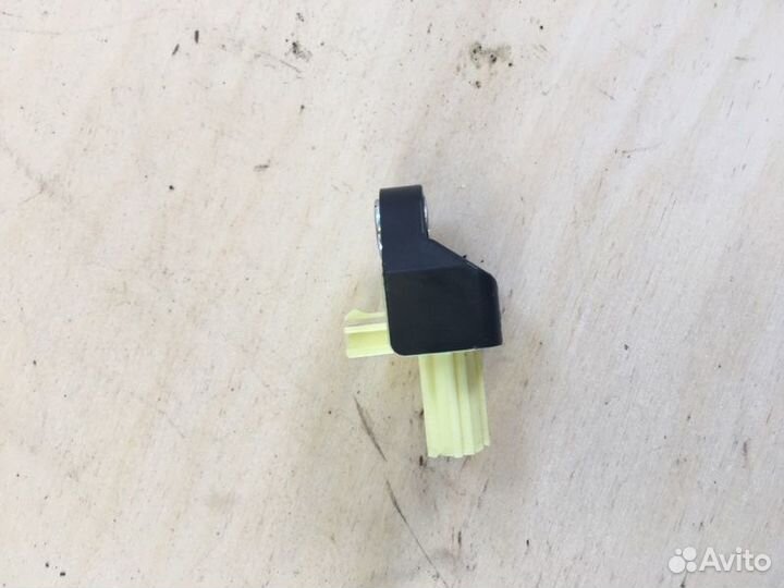 Датчик airbag Toyota Prius ZVW50 2ZR-FXE 2016