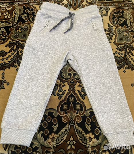 Спортивные штаны и свитер на мальчика 92