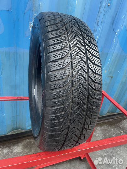 Esa-Tecar Supergrip Pro 205/60 R16