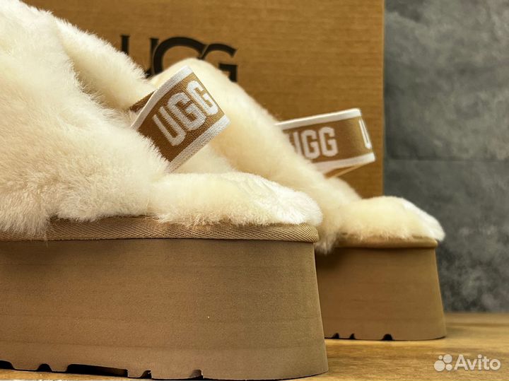 Ugg Funkette Suede Platform Sand