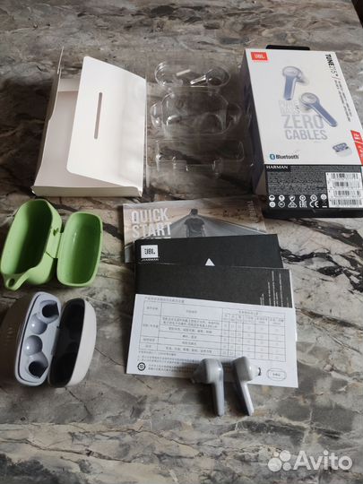 Наушники JBL 215 TWS