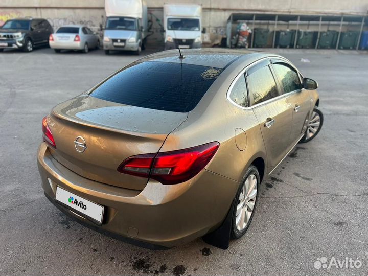 Opel Astra 1.6 МТ, 2014, 150 000 км