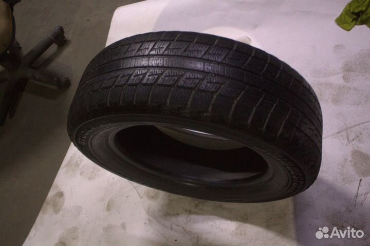 Bridgestone Blizzak Revo1 215/60 R16
