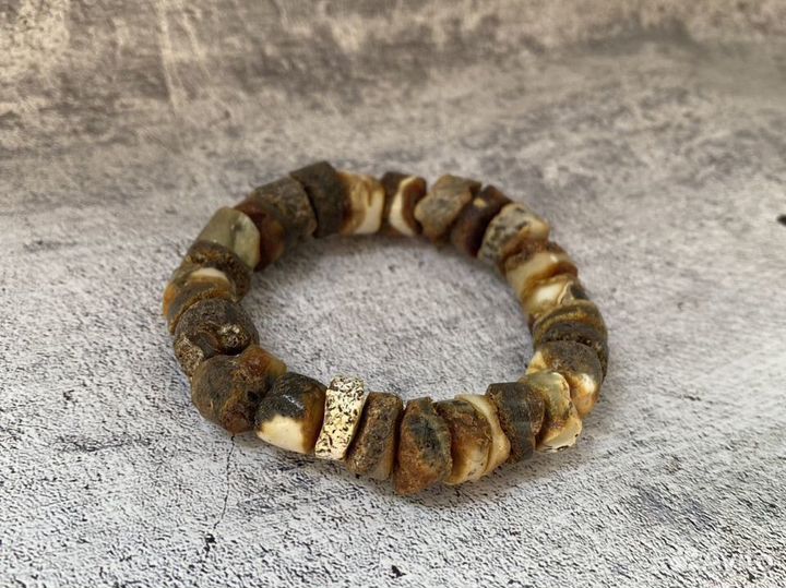 Браслет из янтаря 