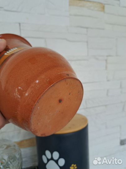 Глиняная крынка