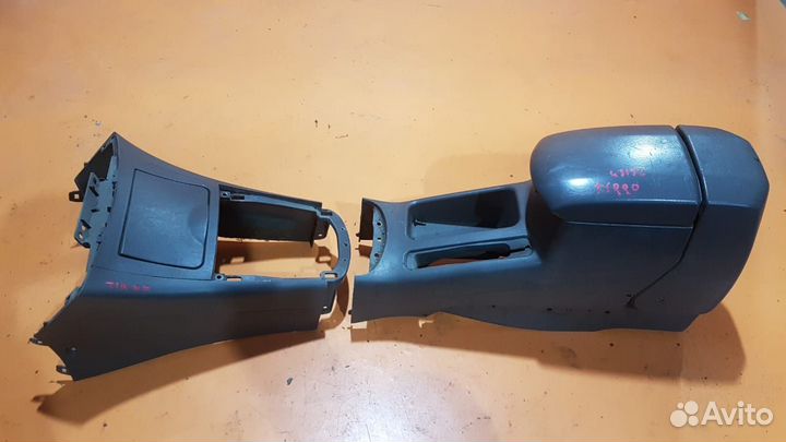 Подлокотник на Chery Tiggo T11