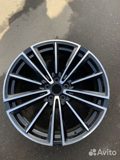 BMW i8 диск колесный