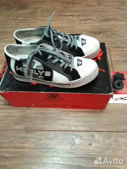 Роликовые кроссовки Heelys