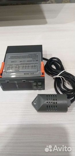 Регулятор температуры и влажности