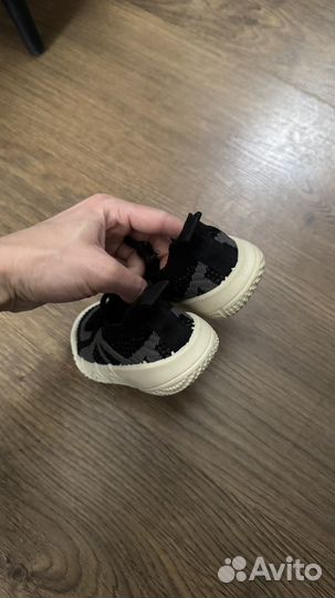 Кроссовки детские 22 размер