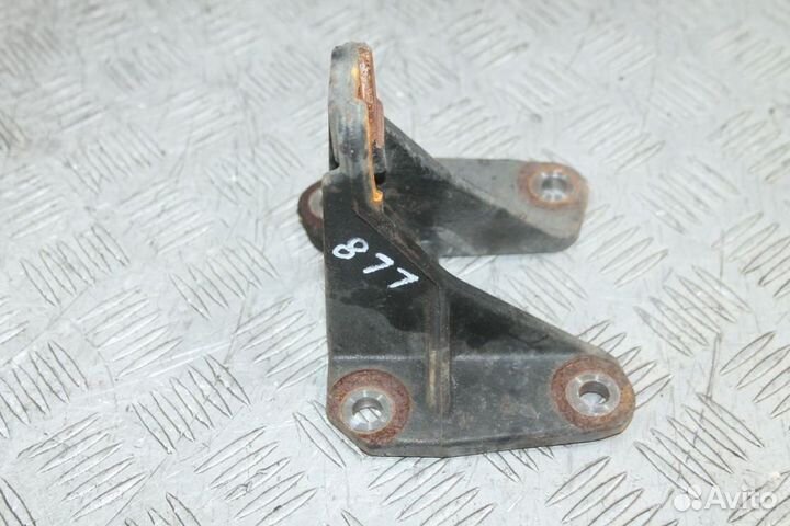 Кронштейн двигателя Chevrolet TrailBlazer LL8 4,2