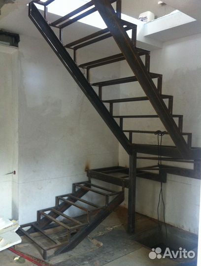 Металлический Каркас Межэтажной Лестницы с Гаранти