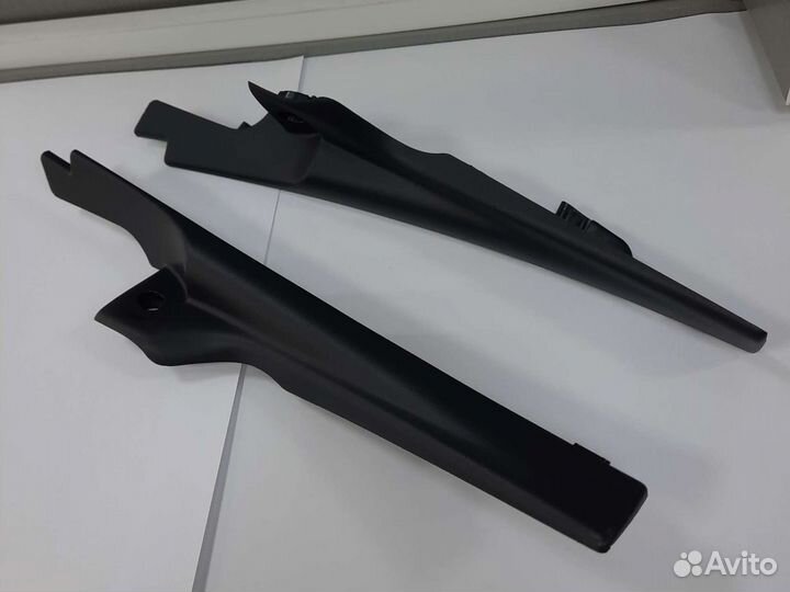 Накладка петли капота Логан 2014