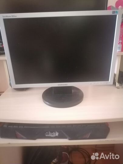 Монитор Samsung