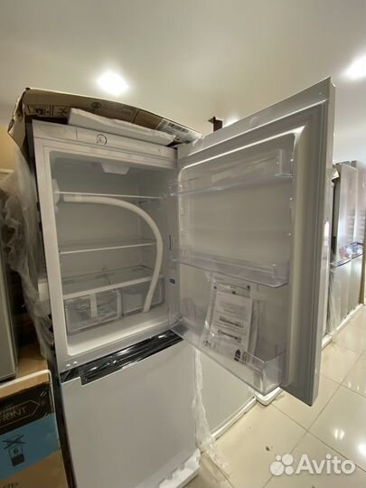 Холодильник indesit новый