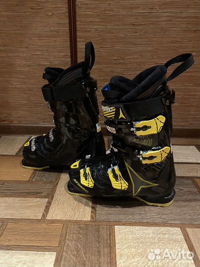 Горнолыжные ботинки atomic