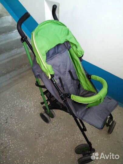 Коляска трость с накидкой на ножки и дождевиком