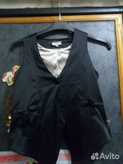 Жилетка для мальчика 7-9 лет