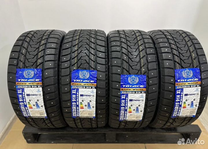 Tri Ace Snow White II 235/35 R19 66H