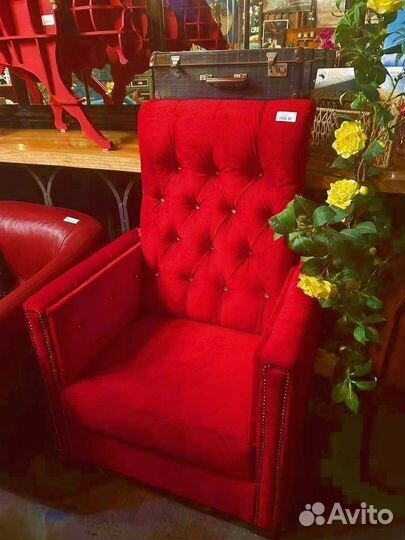 Кресло-трон красное