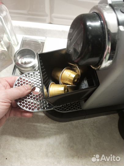 Кофемашина капсульная Nespresso Bork C533