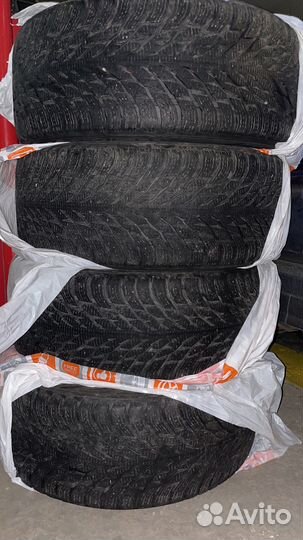 Nokian Tyres Hakkapeliitta R3 275/45 R21