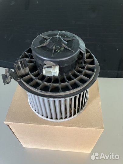 Мотор печки Nissan Tiida C11