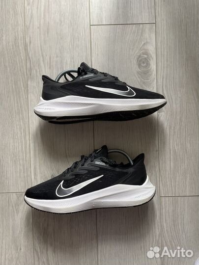 Кроссовки Nike Air Zoom Winflo 7