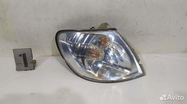 Габаритный огонь / Поворотник toyota 13-39 R Spaci