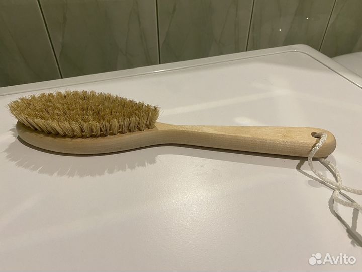 Массажная щетка