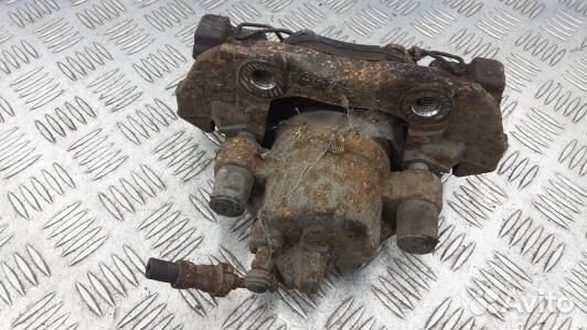 Суппорт тормозной передний правый ford focus 3 (ON