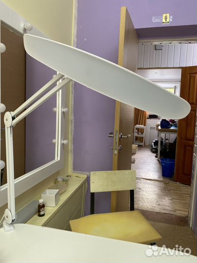 Лампа бестеневая