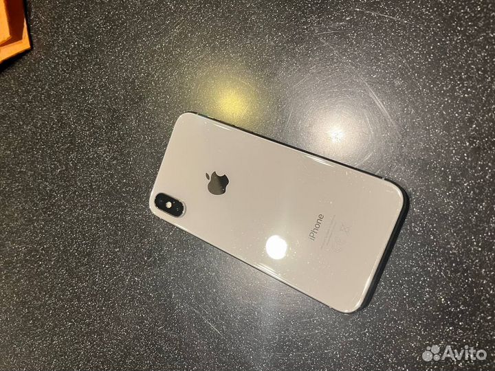 iPhone X, 256 ГБ