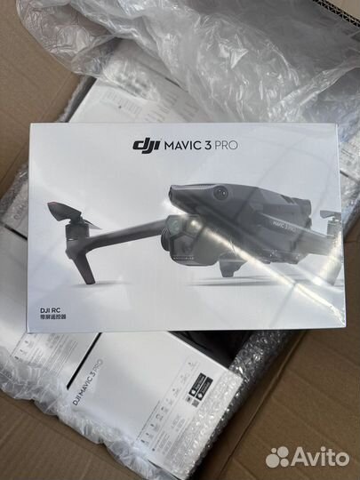 Квадрокоптер DJI Mavic 3 Pro (DJI RC) в наличии