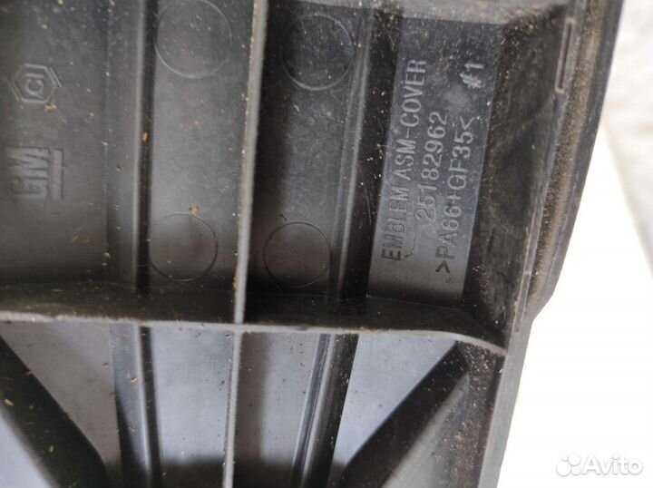 Декоративная крышка двигателя Chevrolet Cruze